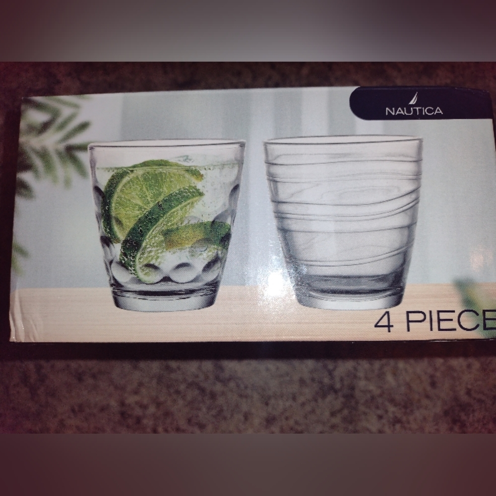 Nautica American Stylized Glass Set 4pc 9.86oz NIB
